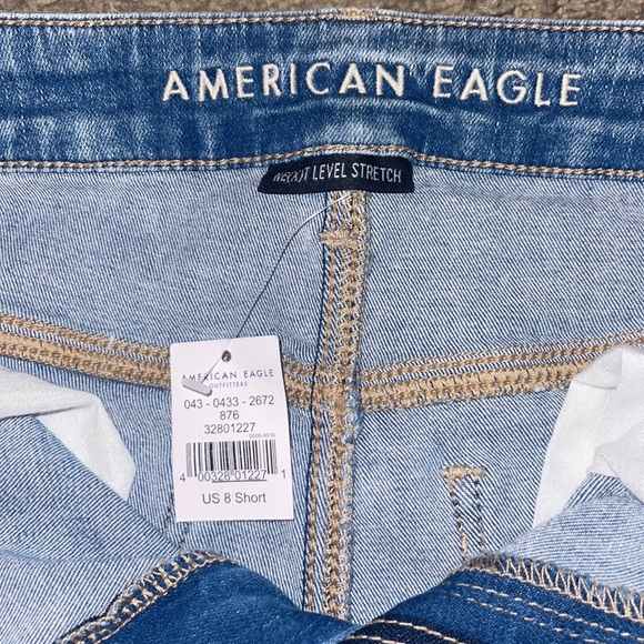 American Eagle Ripped Denim Jeans. - Picture 2 of 3